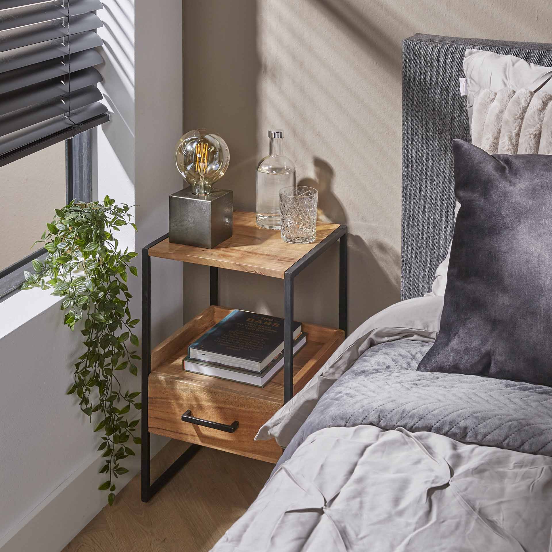 Smal Nachtkastje Tate - Lichtbruin - Acaciahout