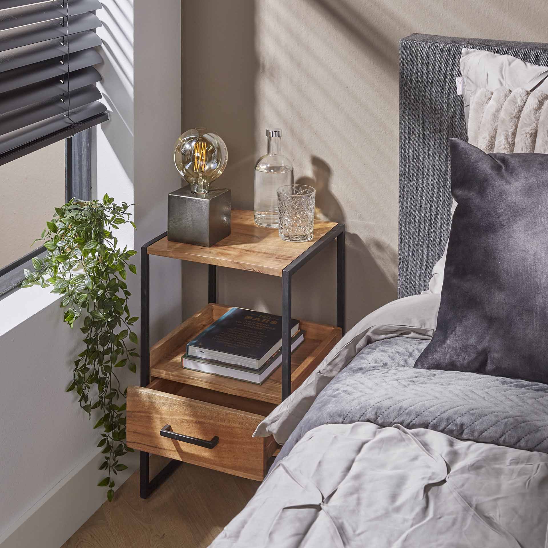 Smal Nachtkastje Tate - Lichtbruin - Acaciahout