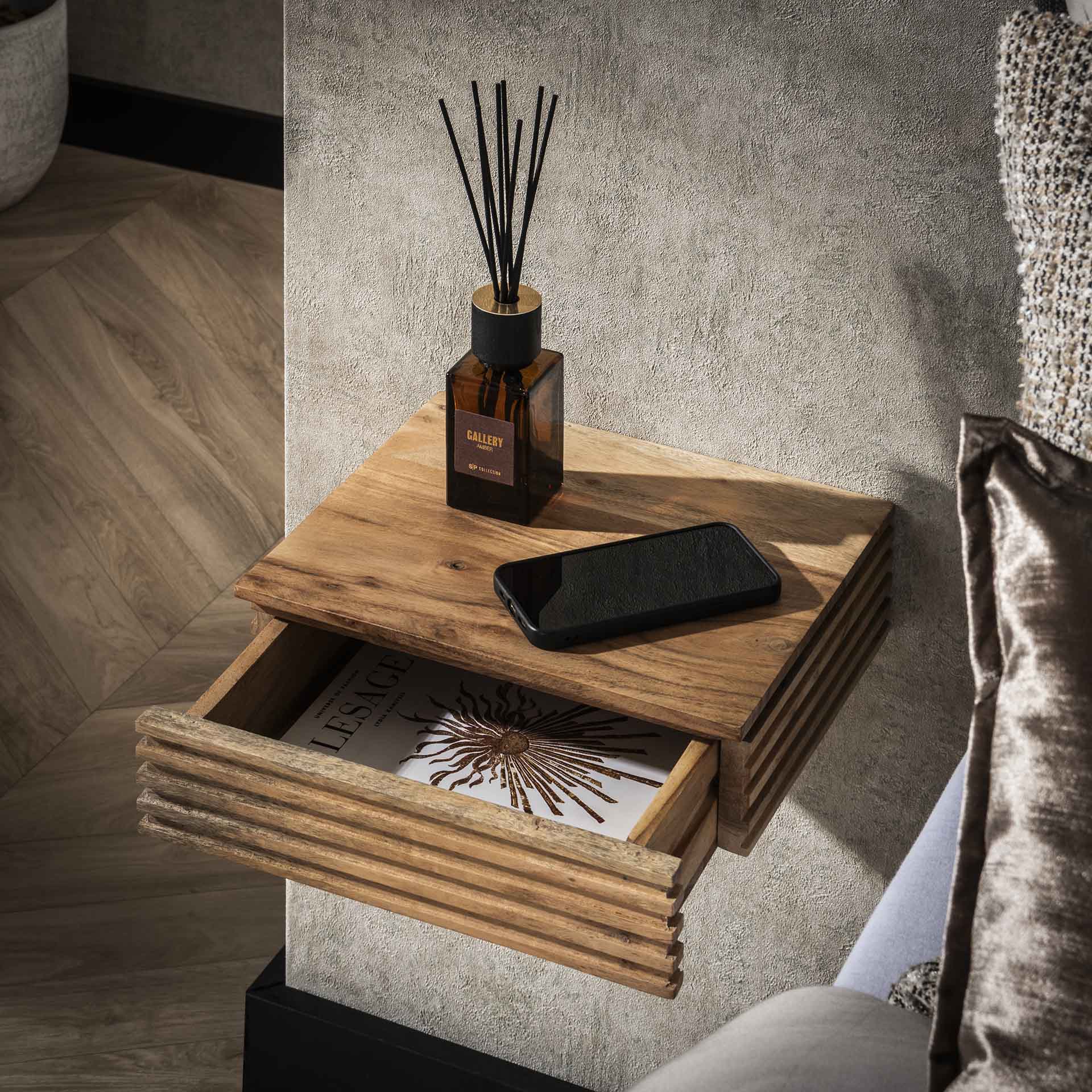 Smal Nachtkastje Anastasia - Acaciahout - Zwevend - Set van 2