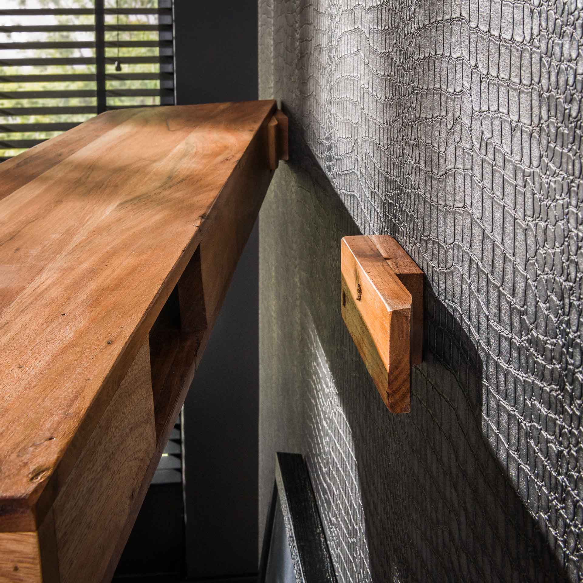 Wandplank / TV-meubel Timber - Bruin - Acaciahout - 200 cm