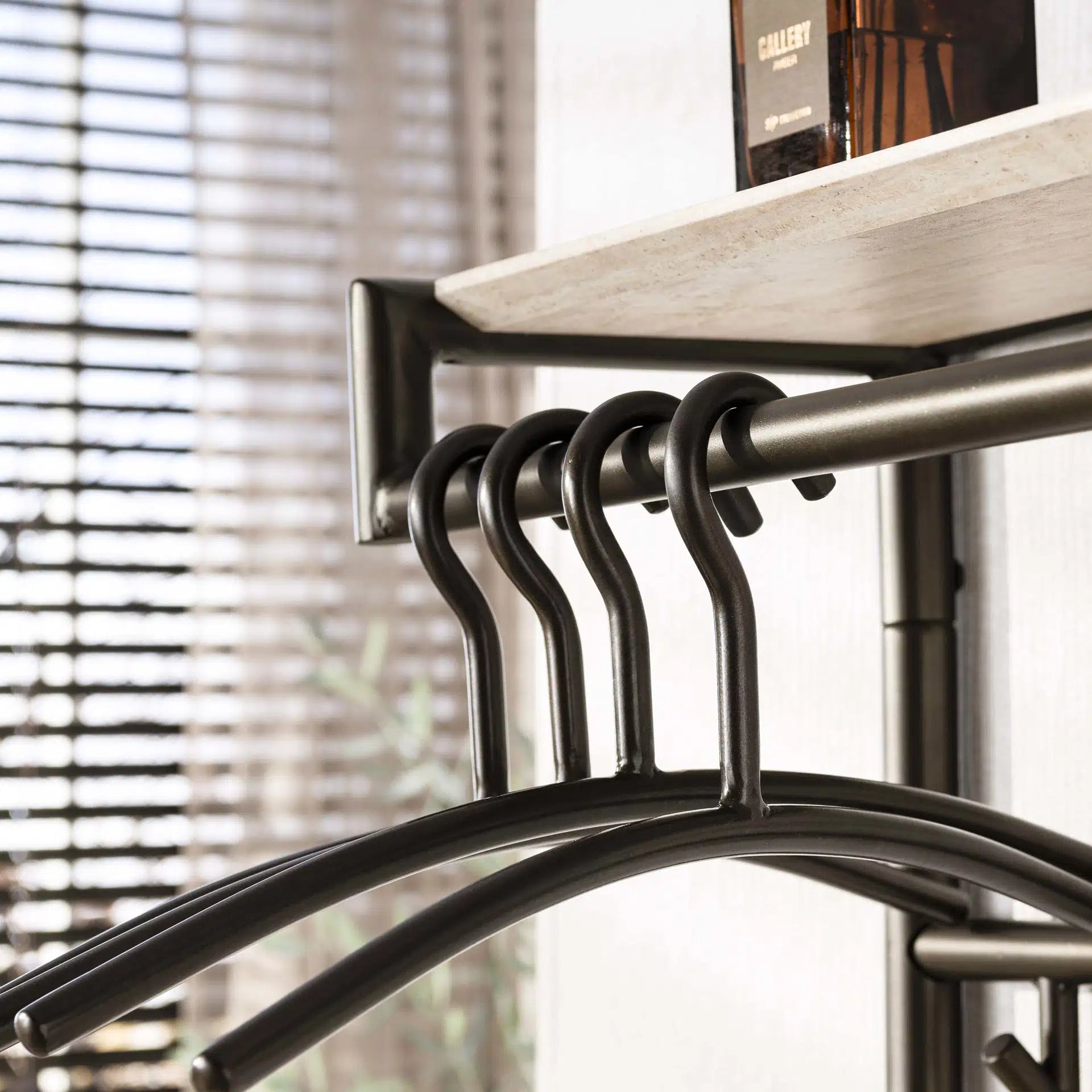 Kapstok Lineo - Keramisch Travertin - 21 haken - 85 cm