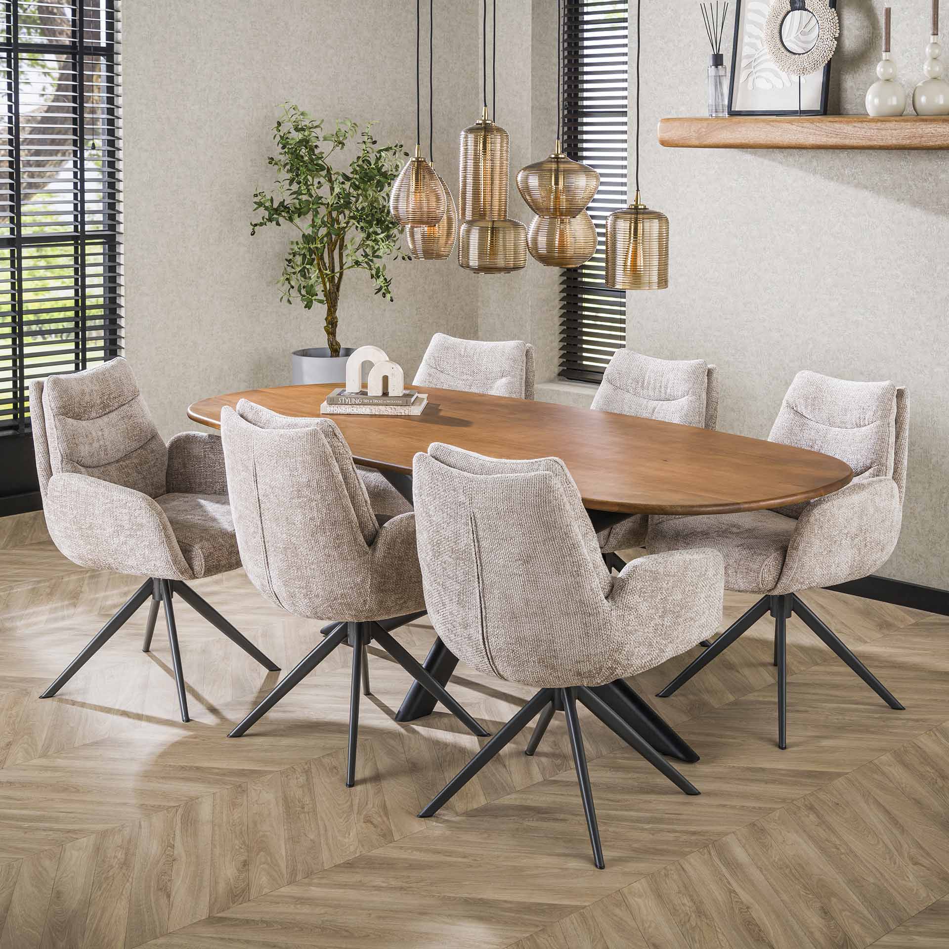 Eetkamerstoel Gusto - Beige - Renegade Stof - Draaibaar