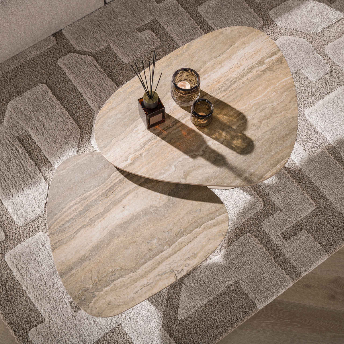 Salontafel Calune Driehoekig Beige 3D Travertinlook Set van 2 aanzicht 2 Meubelista