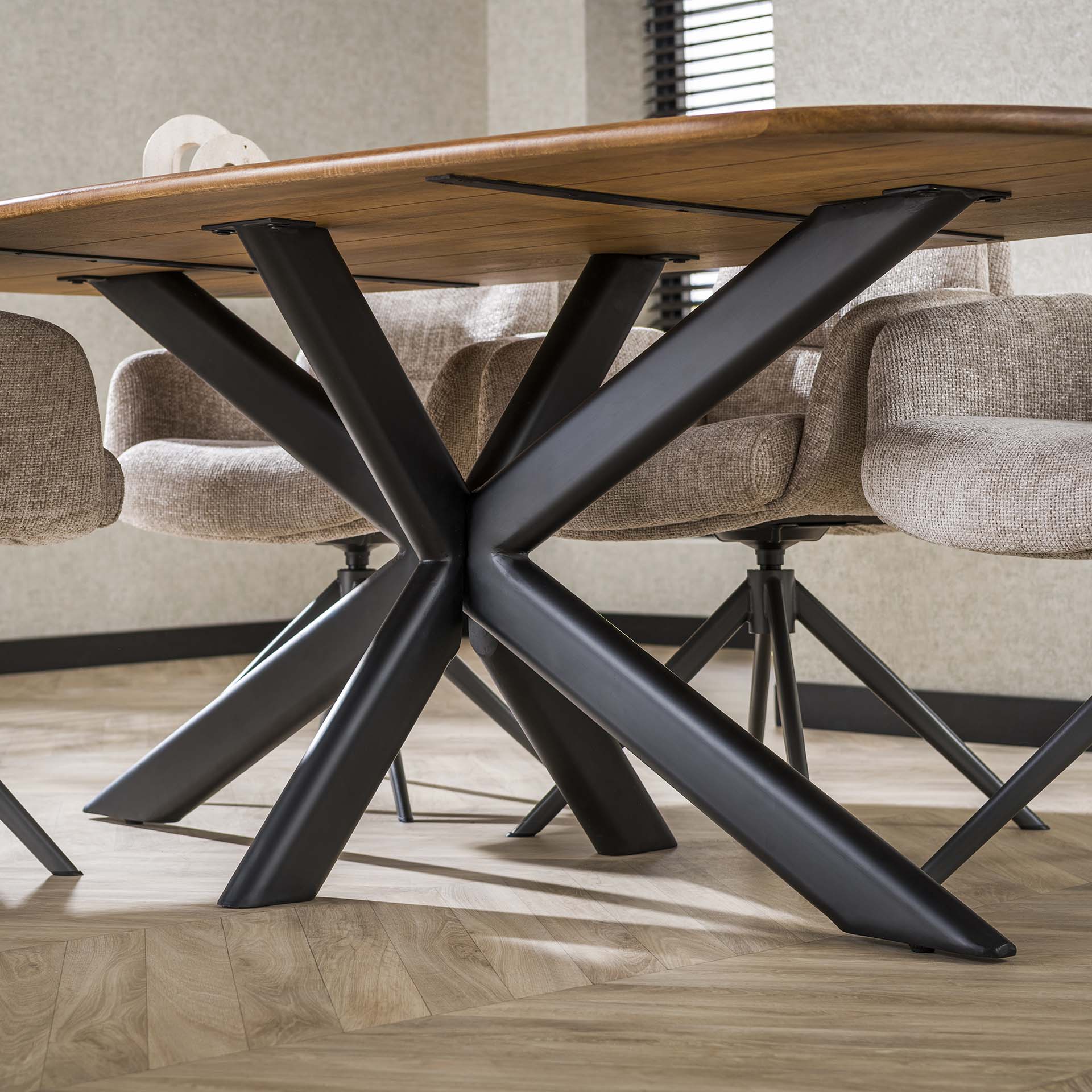 Eettafel Montaro - Bruin - Mangohout - 180 cm - Deens Ovaal