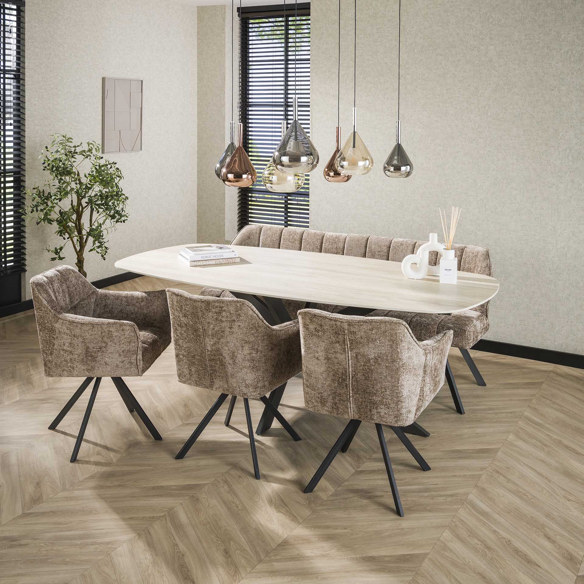 Eettafel Lucca Ivoor Keramisch Travertijn 215 cm Deens Ovaal Meubelista Sfeerfoto