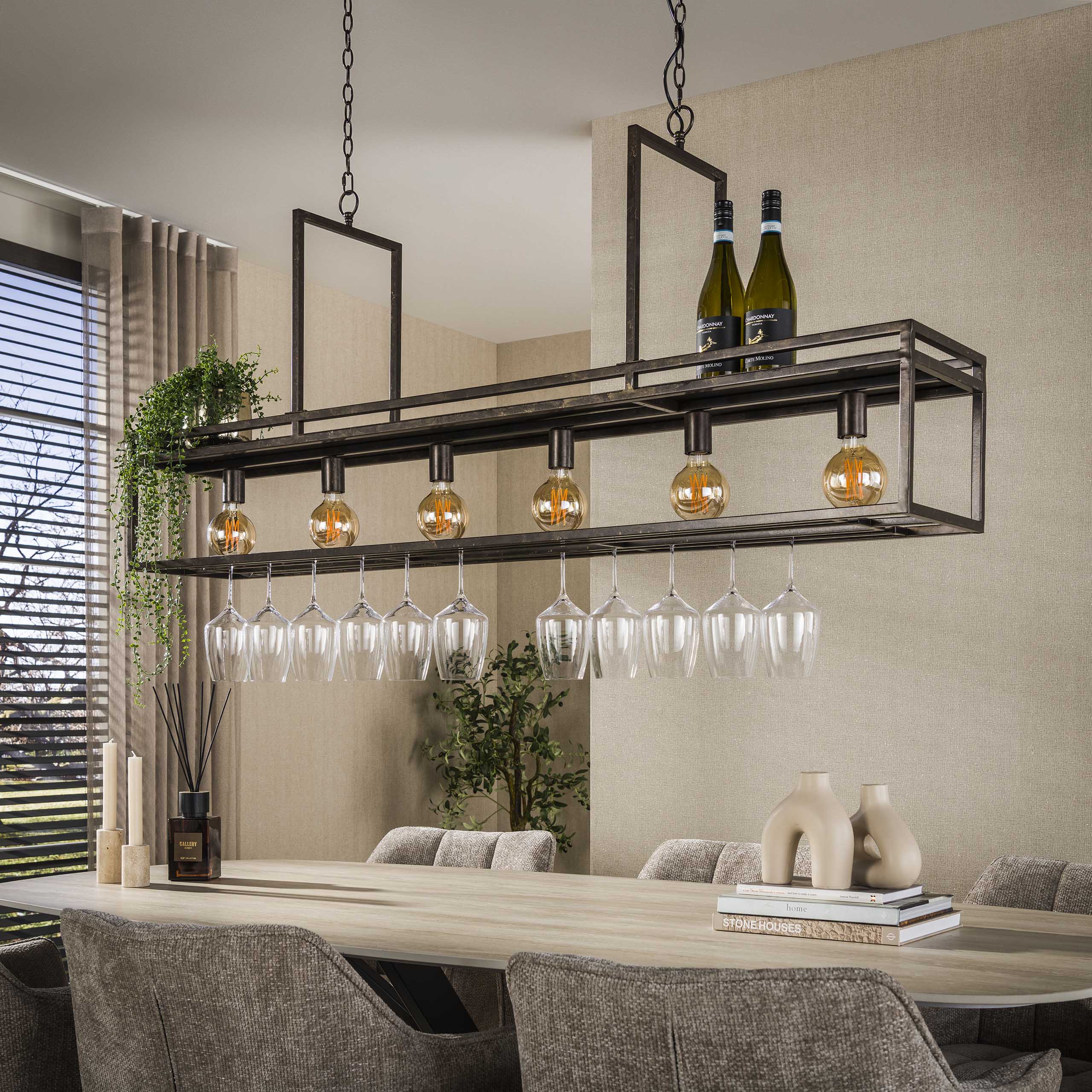 Hanglamp Hugo 6-lichts Brons Metaal Wijnrek Meubelista Sfeerfoto Licht