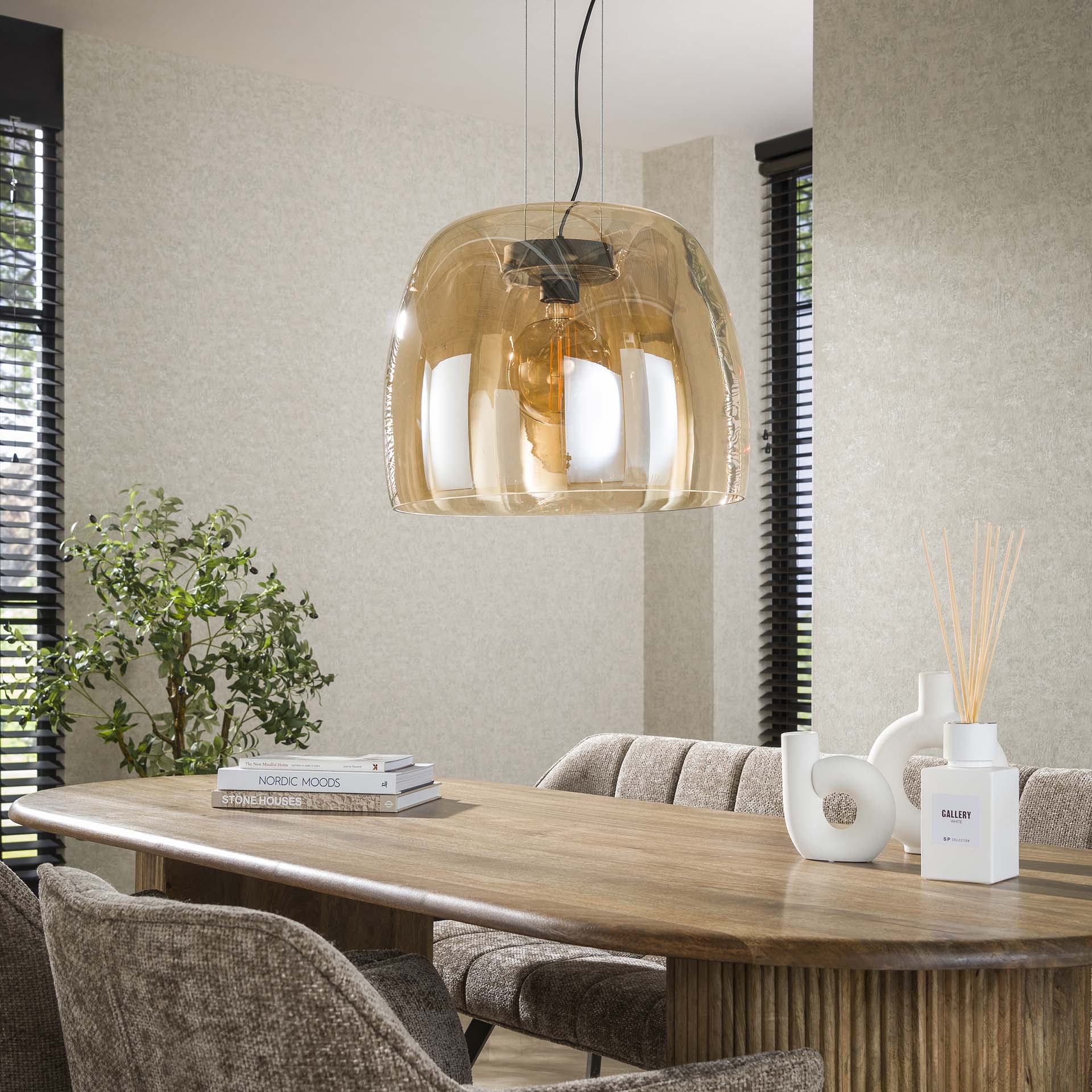 Hanglamp Lunaris XL 1-lichts Amberkleurig Glas Meubelista Lifestyle Licht