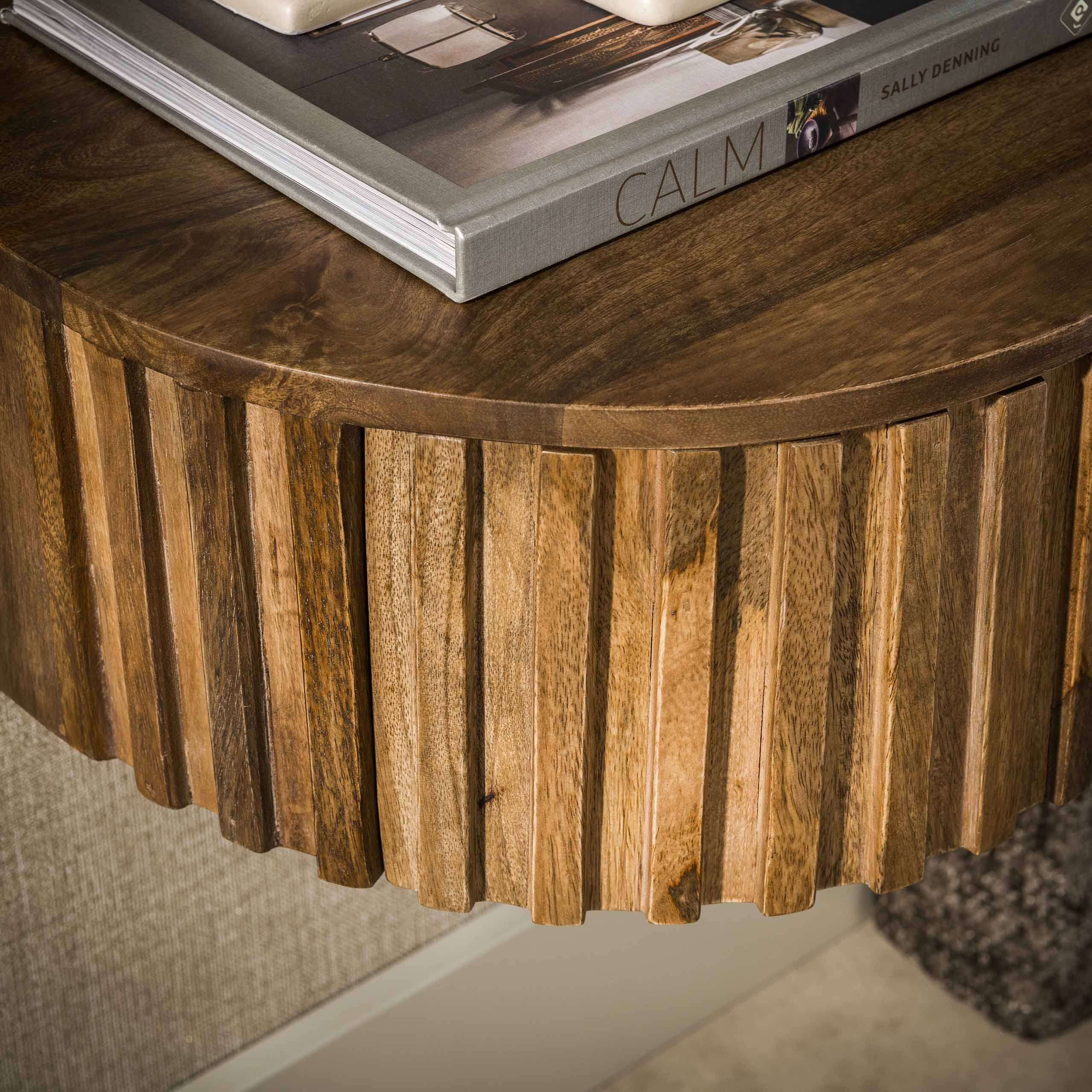 Nachtkastje Rivo Mangohout Zwevend Meubelista Detailfoto