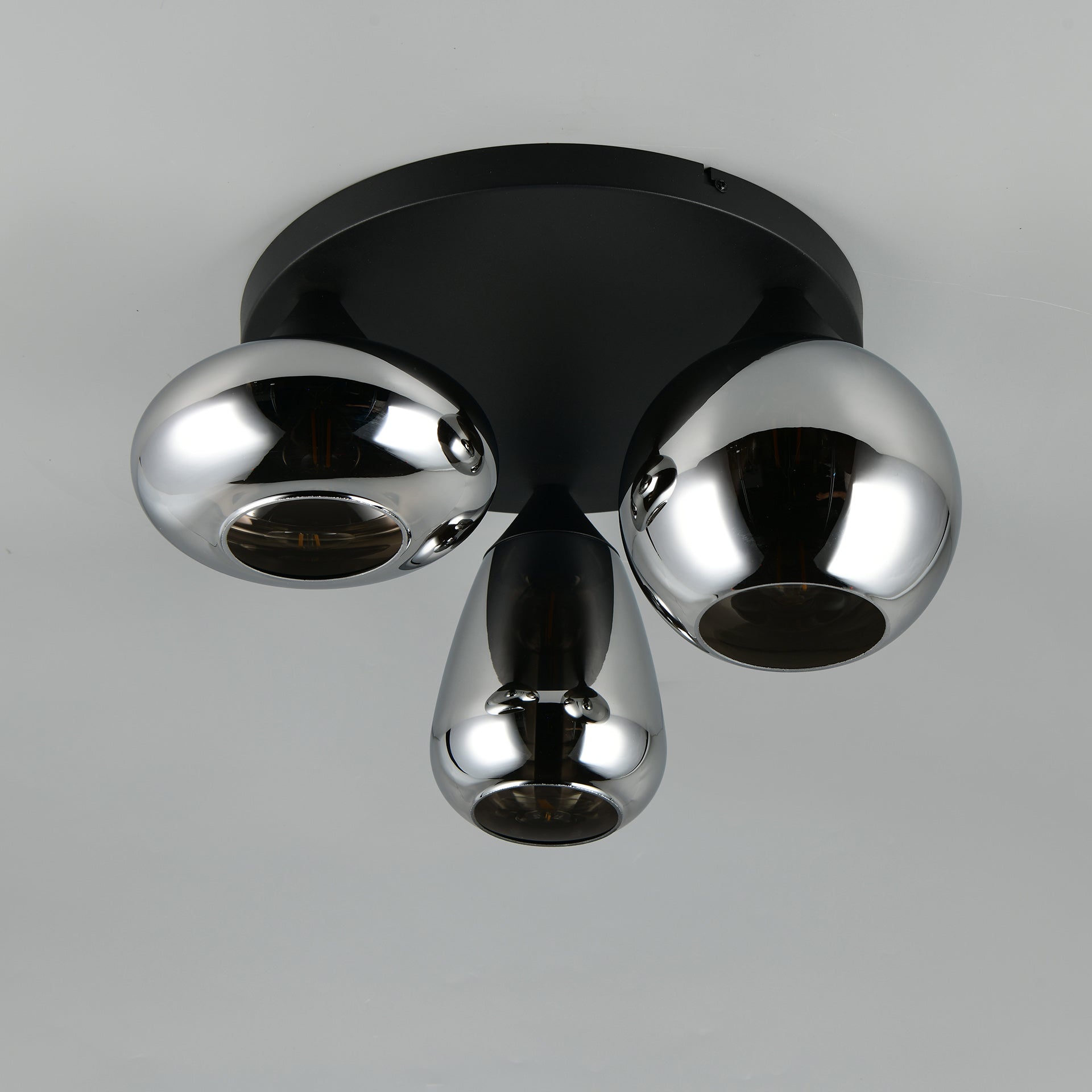 Plafondlamp Lunor 3-lichts Chroom Glas Meubelista Sfeerfoto Donker