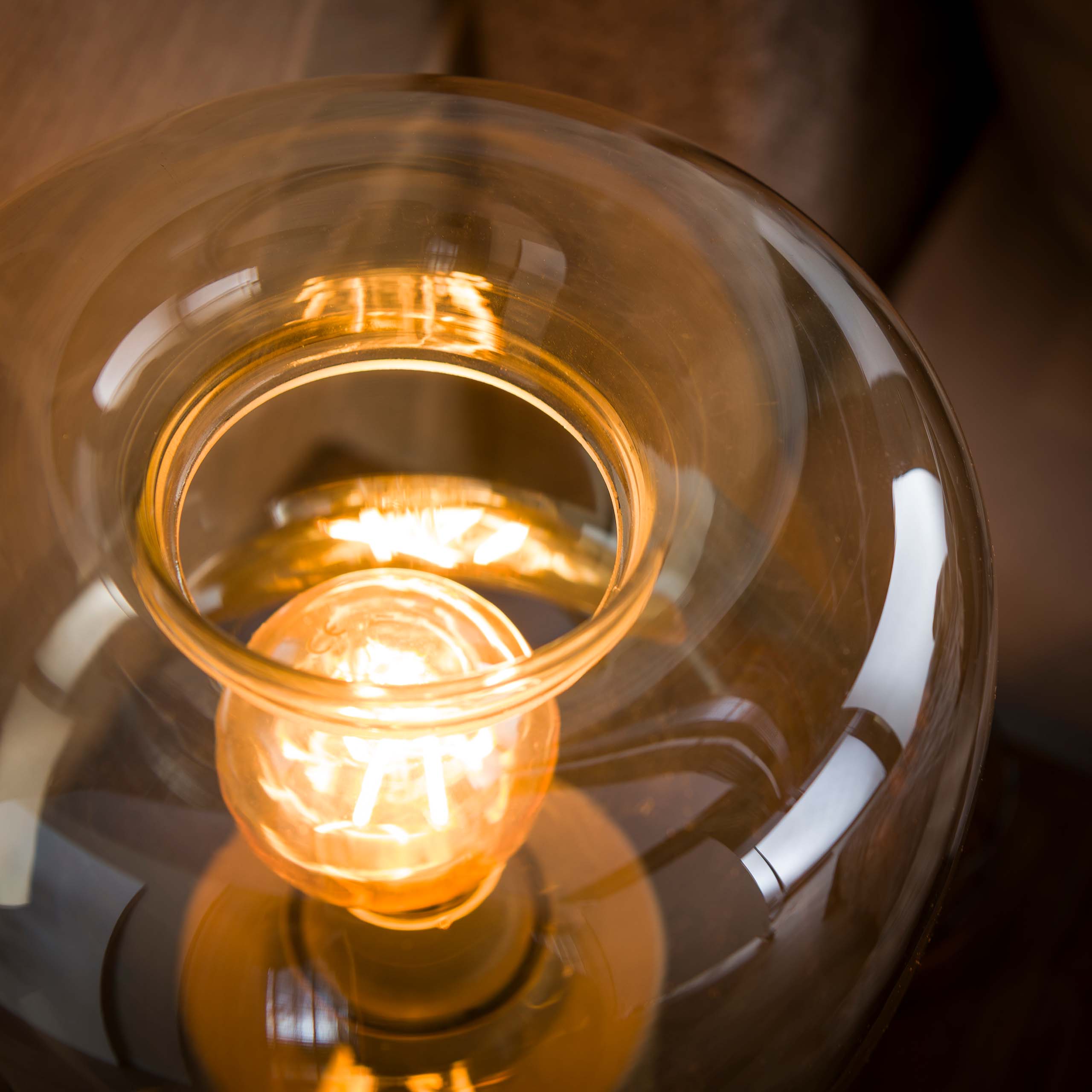 Tafellamp Avelore 1-lichts Beige Amberglas Meubelista Detailfoto