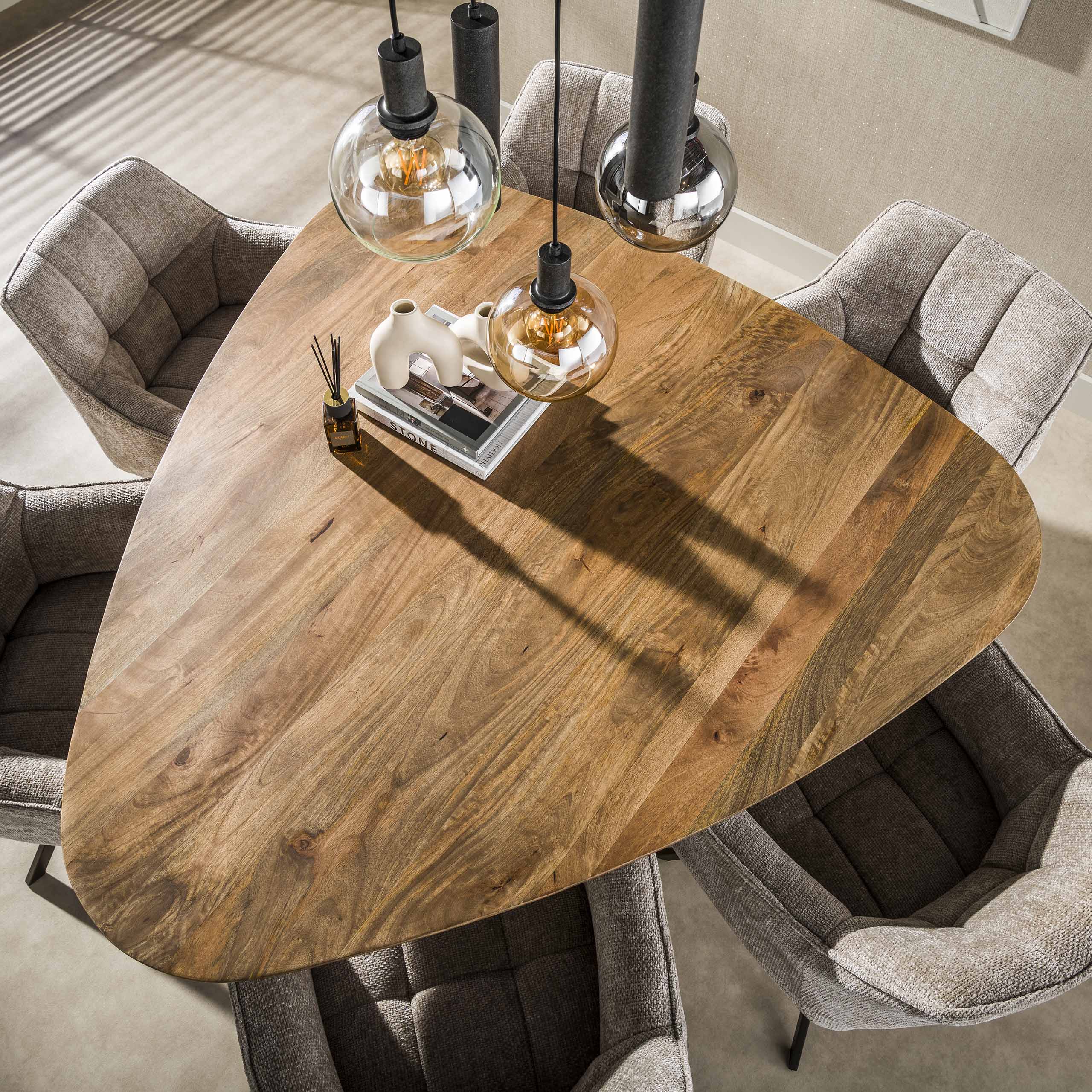 Eettafel Harmony Driehoekig Mangohout 150 cm Tafelblad Meubelista