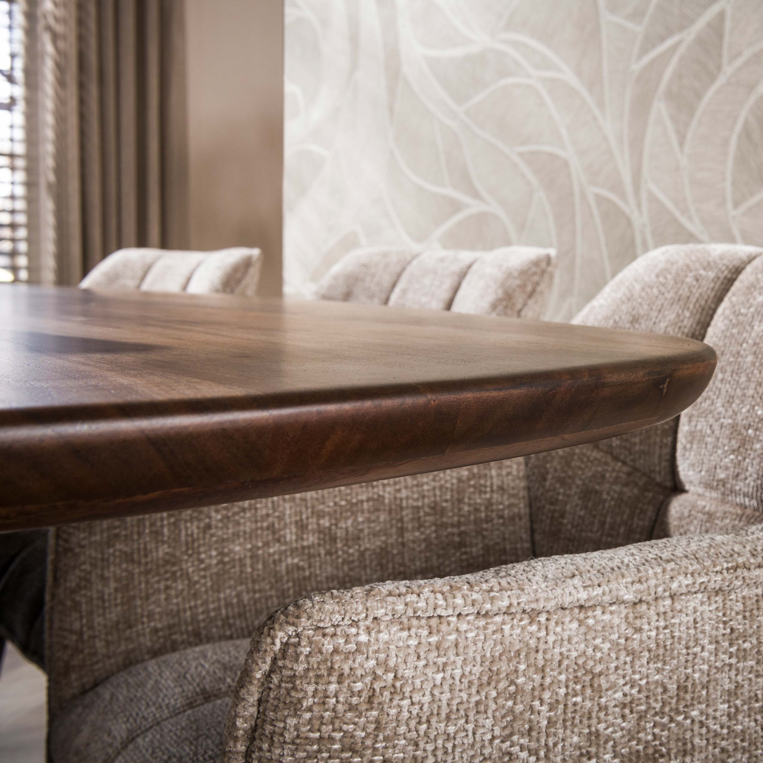 Eettafel Wakumi - Deens Ovaal - Acaciahout - 215 cm