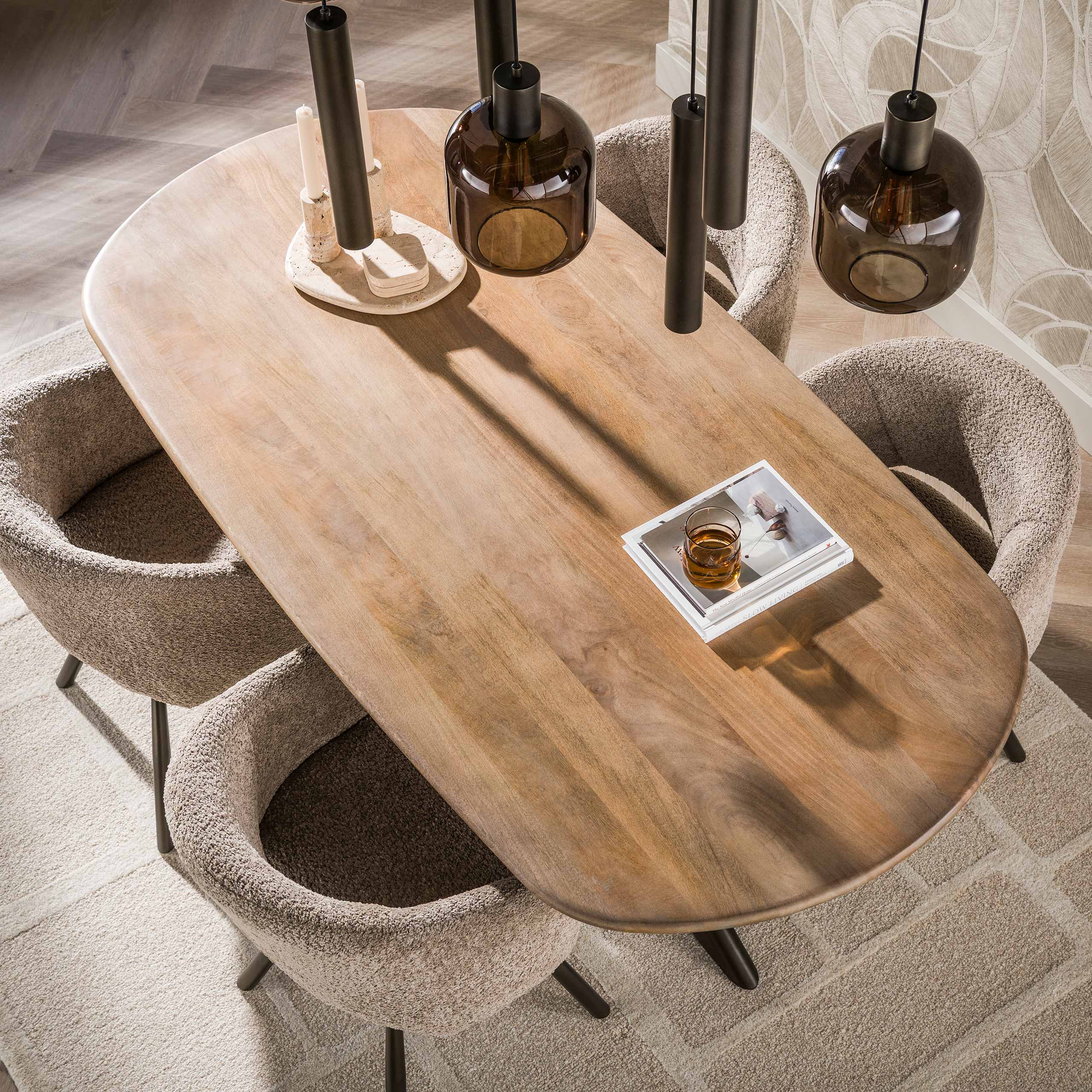Eettafel Cavaro - Bruin - Mangohout - 180 cm - Deens Ovaal