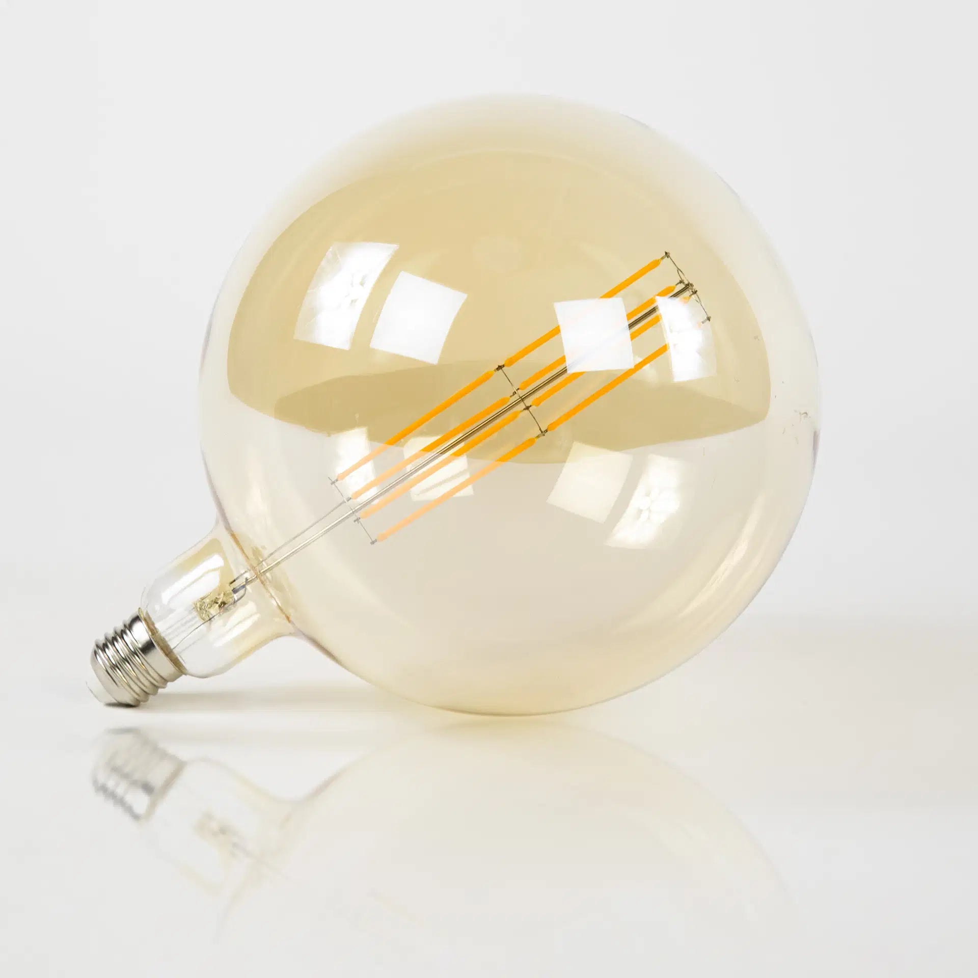 Lichtbron LED [G200] - Bol Ø20 - E27 8W 2700K 200LM - Dimbaar - Amberkleurig Glas