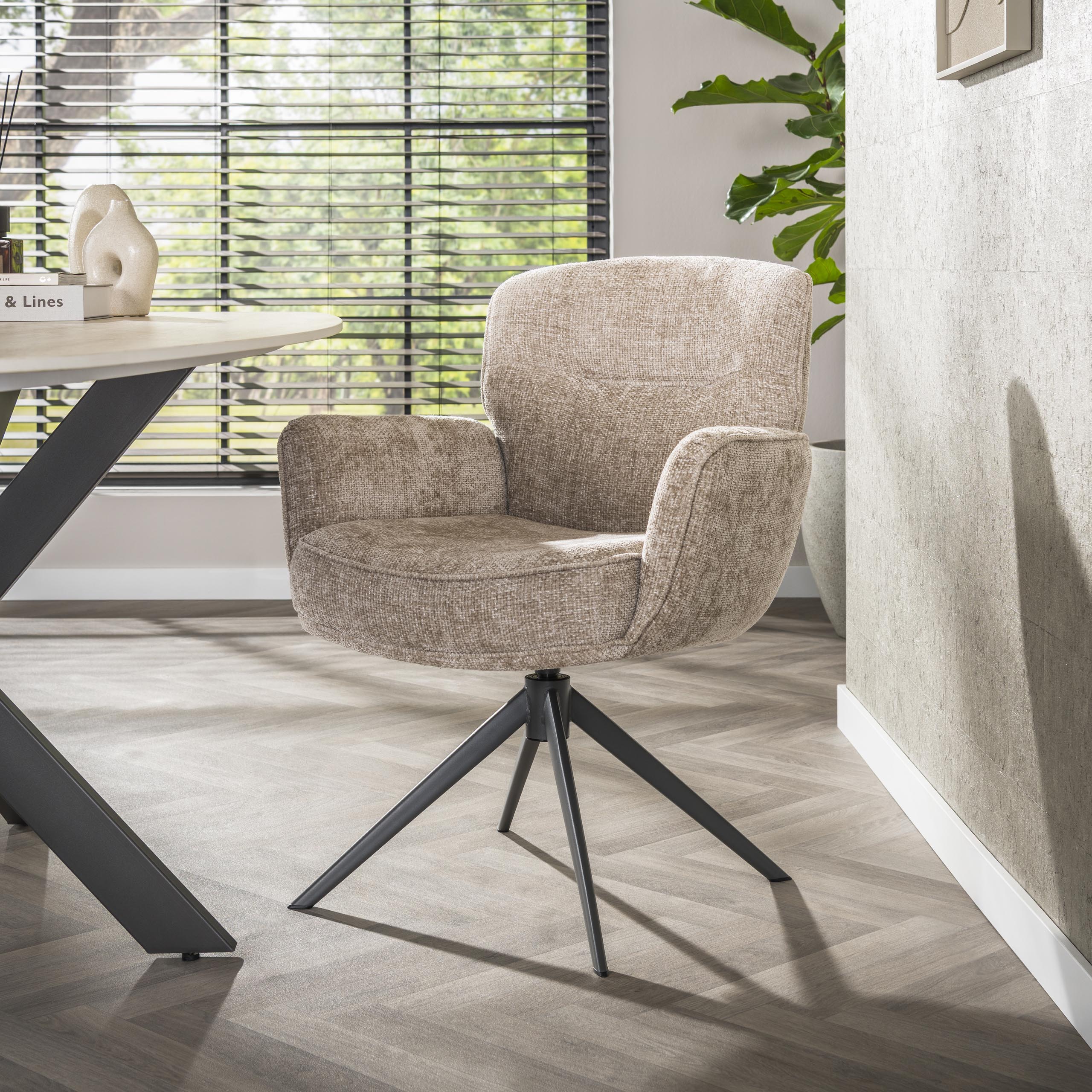 Eetkamerstoel Theodore Beige Renegade Stof Draaibaar Meubelista
