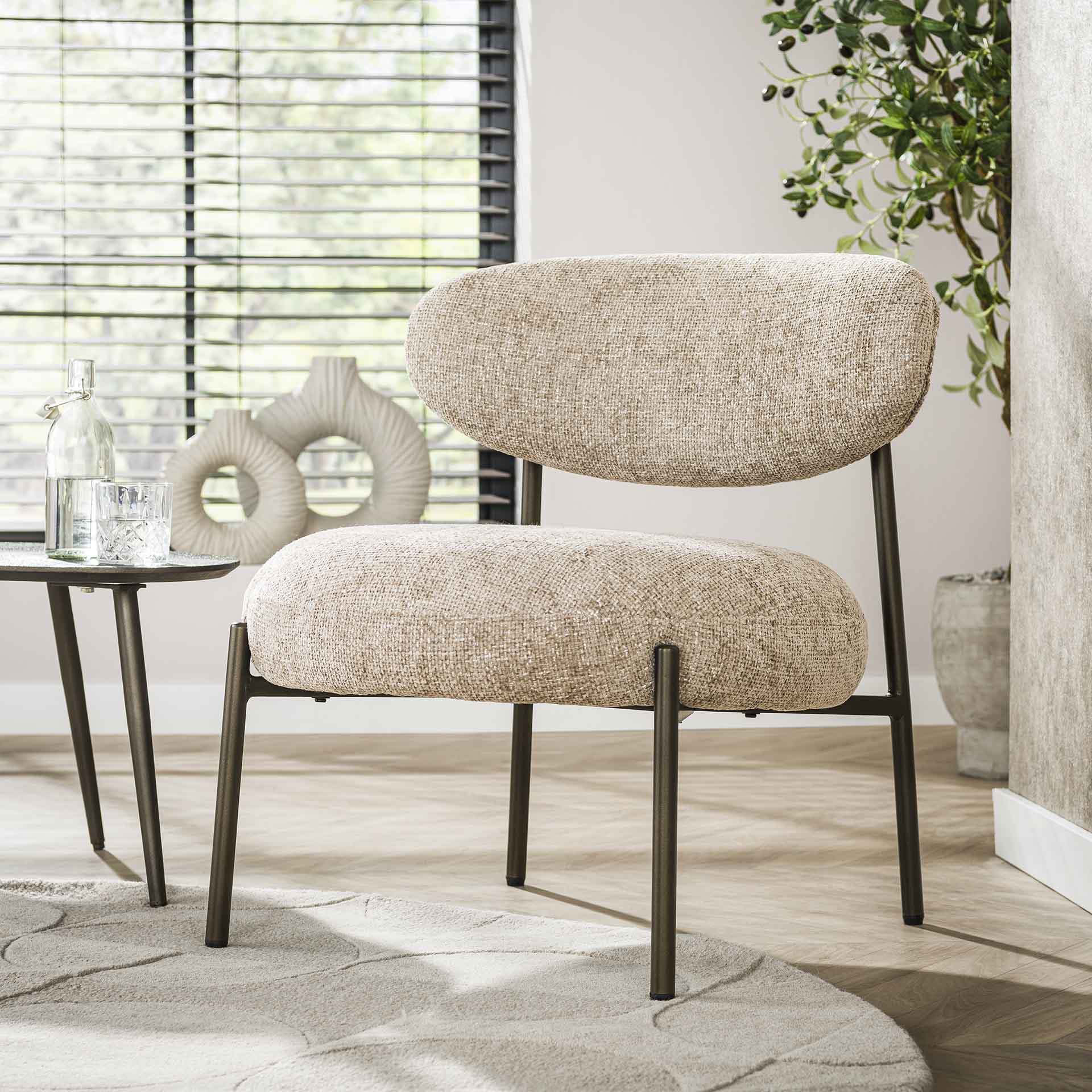 Fauteuil Eluni Beige Renegade Stof Pocketvering Meubelista Sfeerfoto
