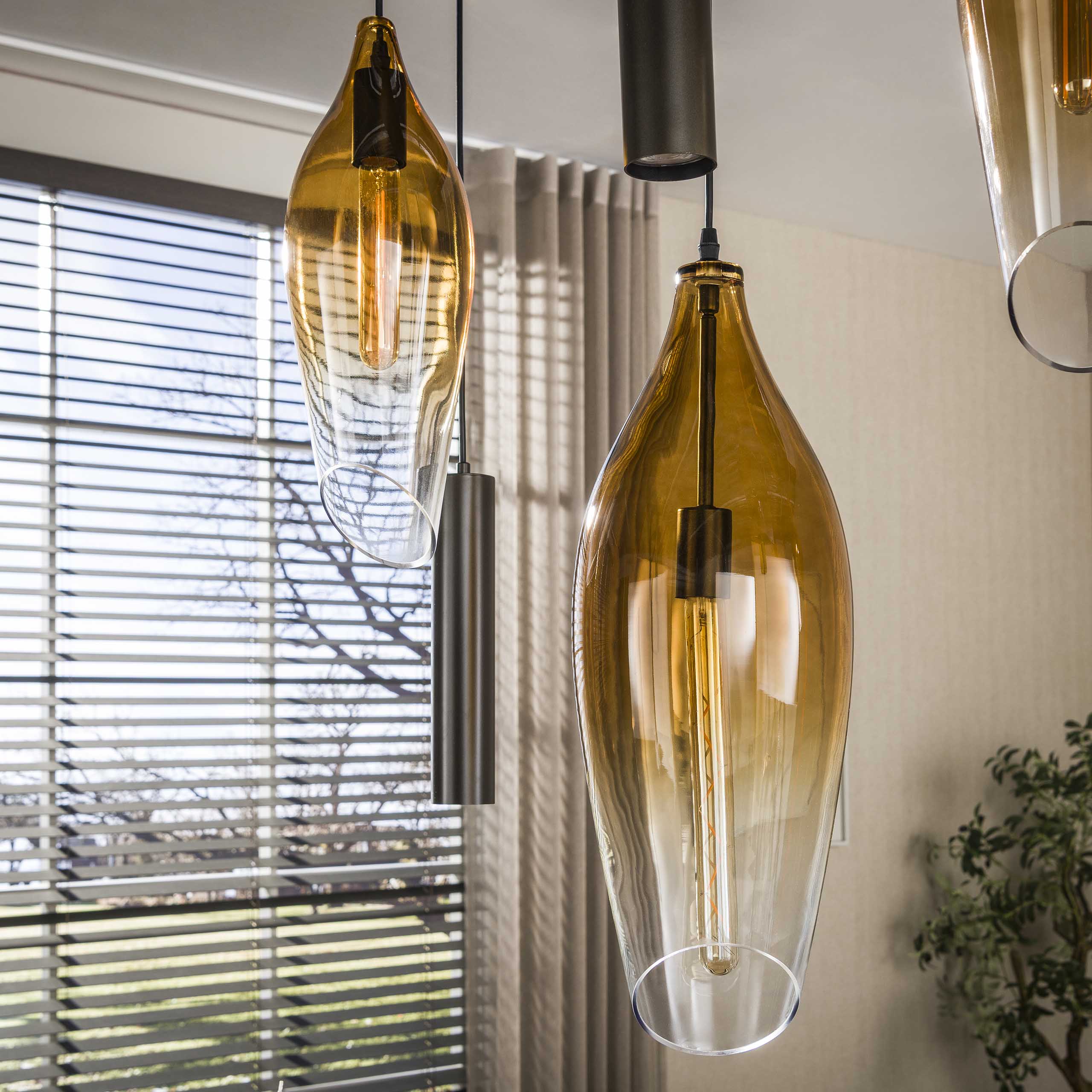 Hanglamp Alune 7-lichts Goud Glas Met Spots Detailfoto Licht Meubelista