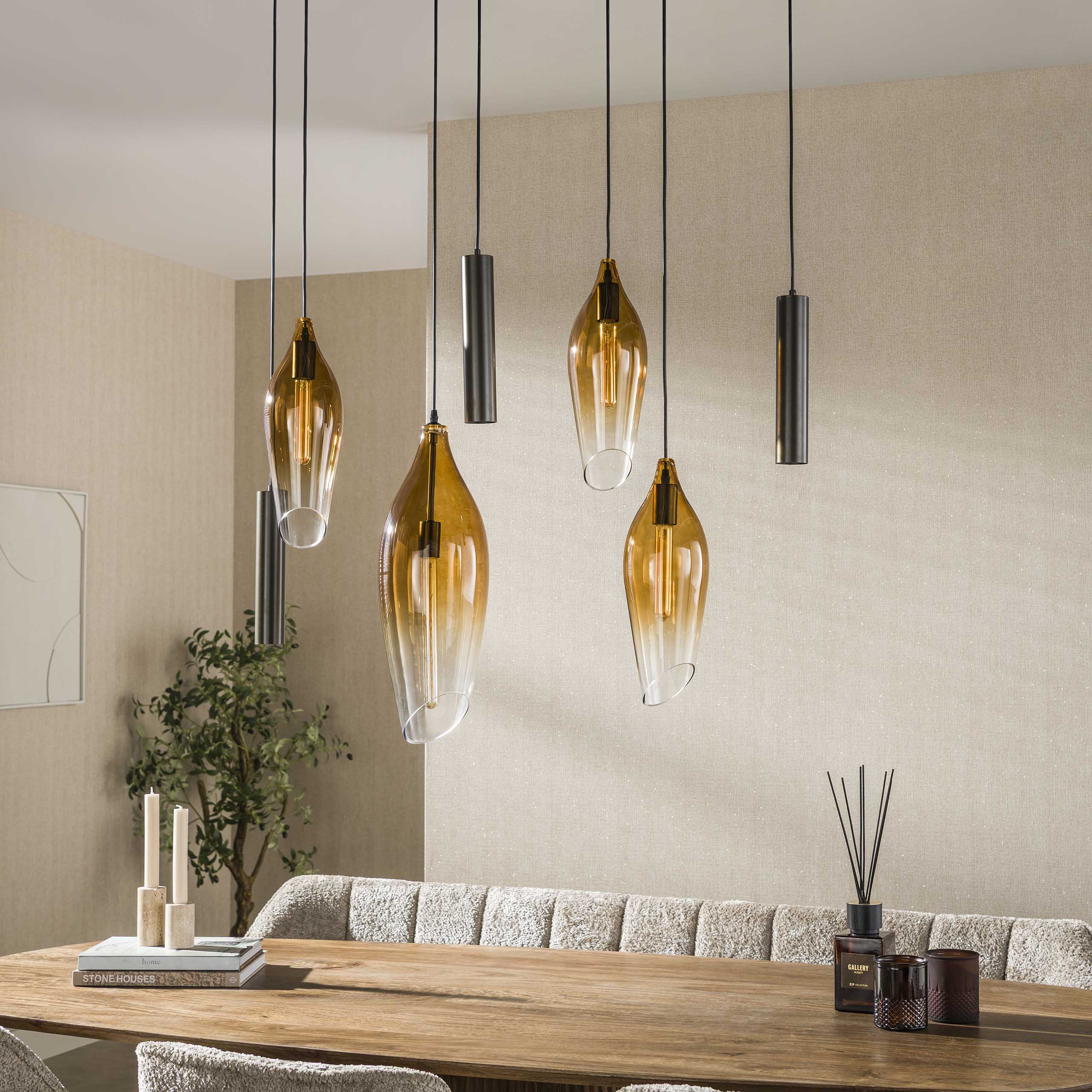 Hanglamp Alune 7-lichts Goud Glas Met Spots Sfeerfoto Licht Meubelista