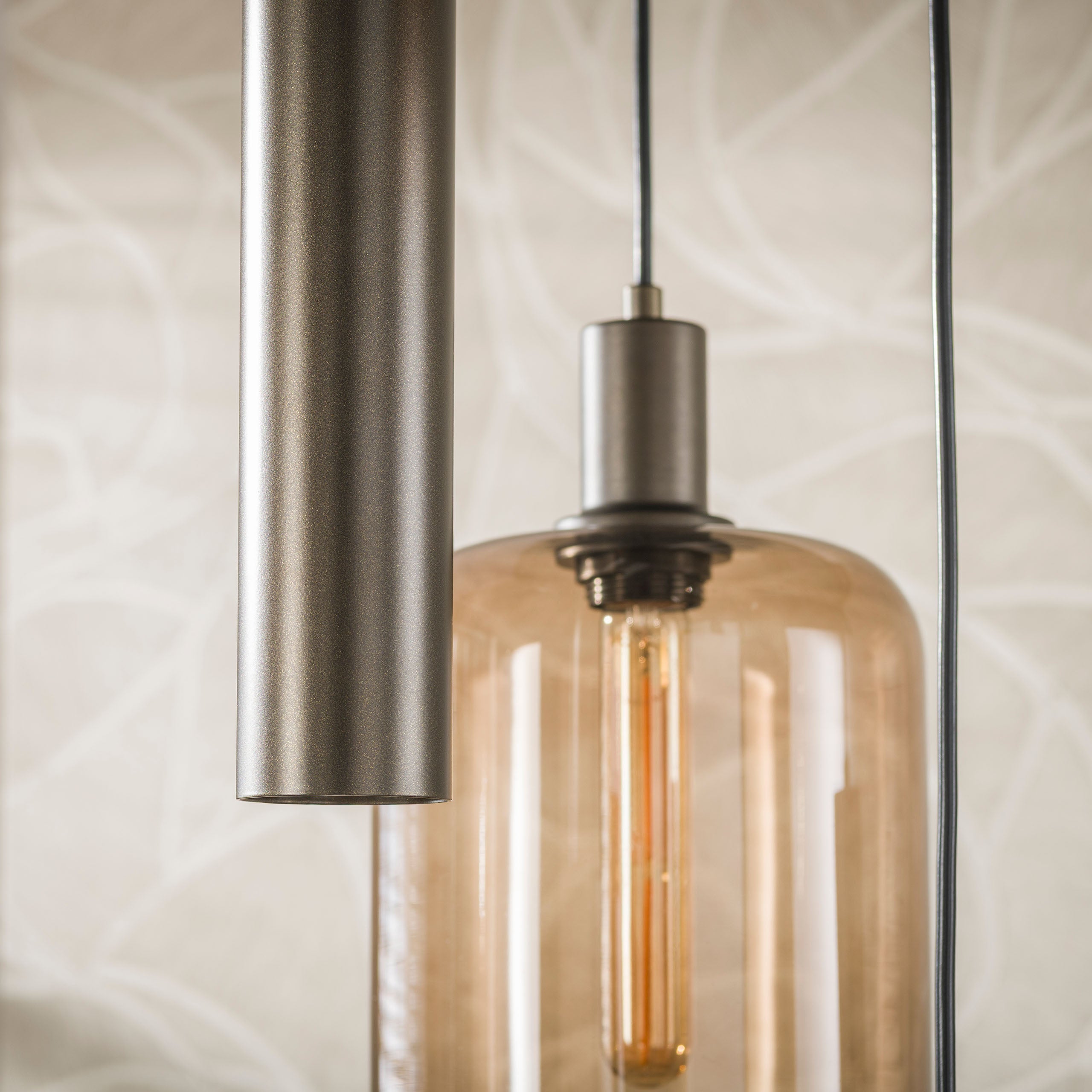 Hanglamp Avelore 5-lichts Brons Amberglas Getrapt Met Spots Meubelista Detailfoto