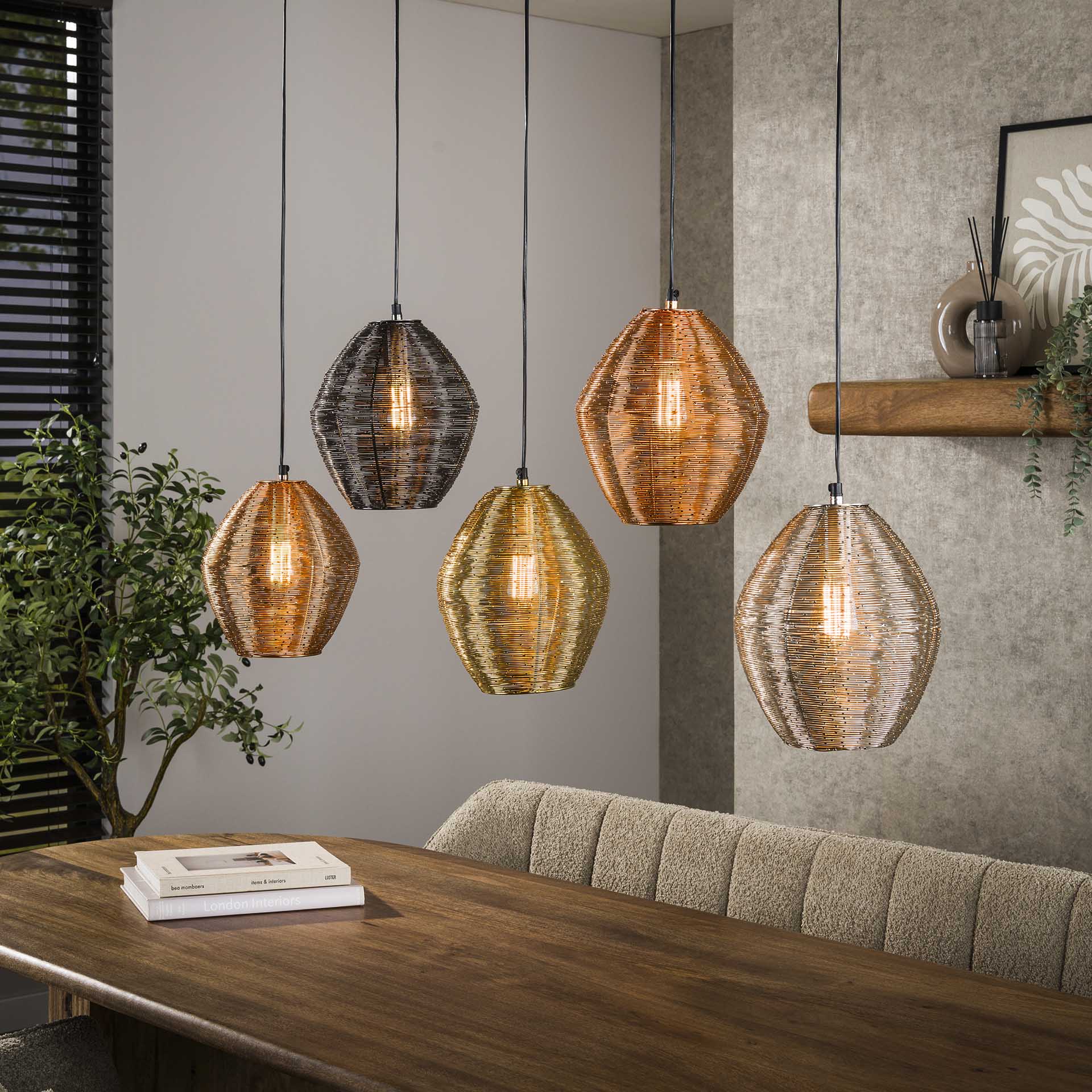 Hanglamp Cirella 5-lichts Mix Metaal Meubelista Sfeerfoto Donker
