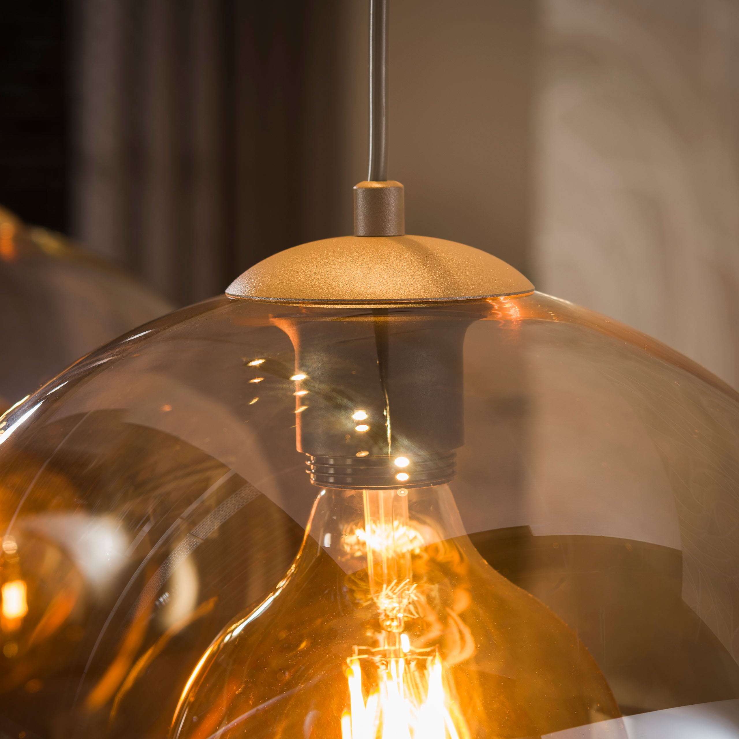 Hanglamp Eloa 3-lichts Beige Amberglas Met Spots Meubelista Detailfoto