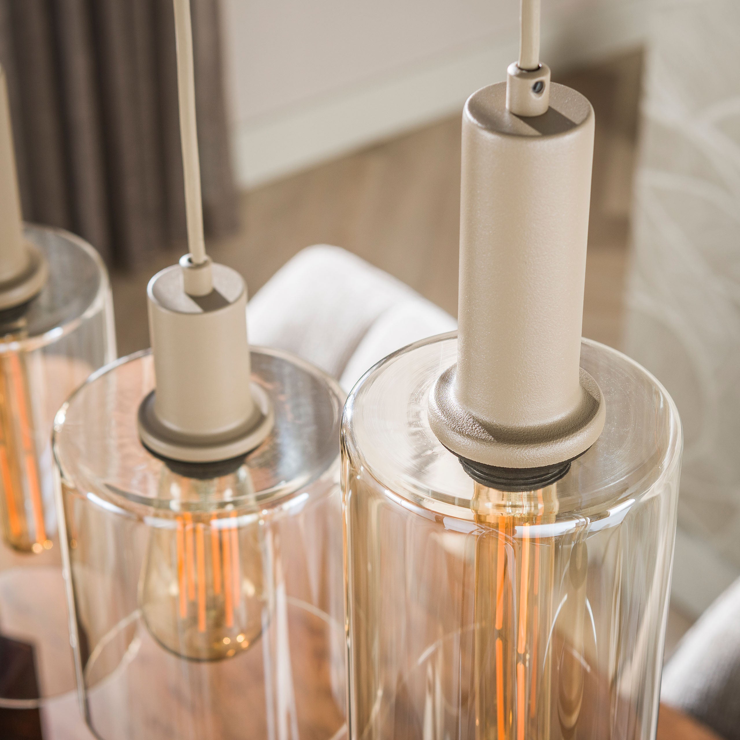 Hanglamp Lucaro 6-lichts Beige Amberglas Detailfoto Meubelista