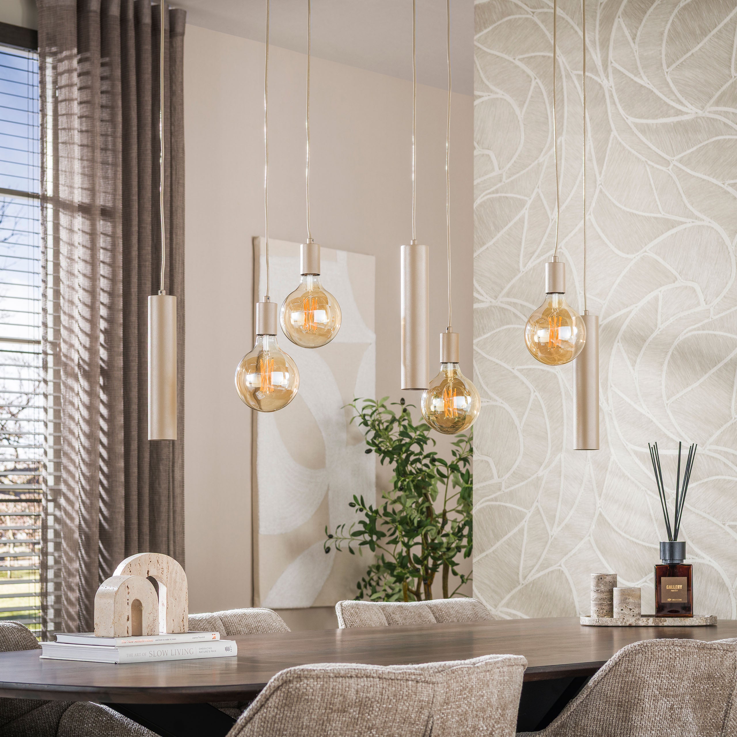 Hanglamp Soley 7-lichts Beige Amberglas Met Spots Meubelista Sfeerfoto Licht