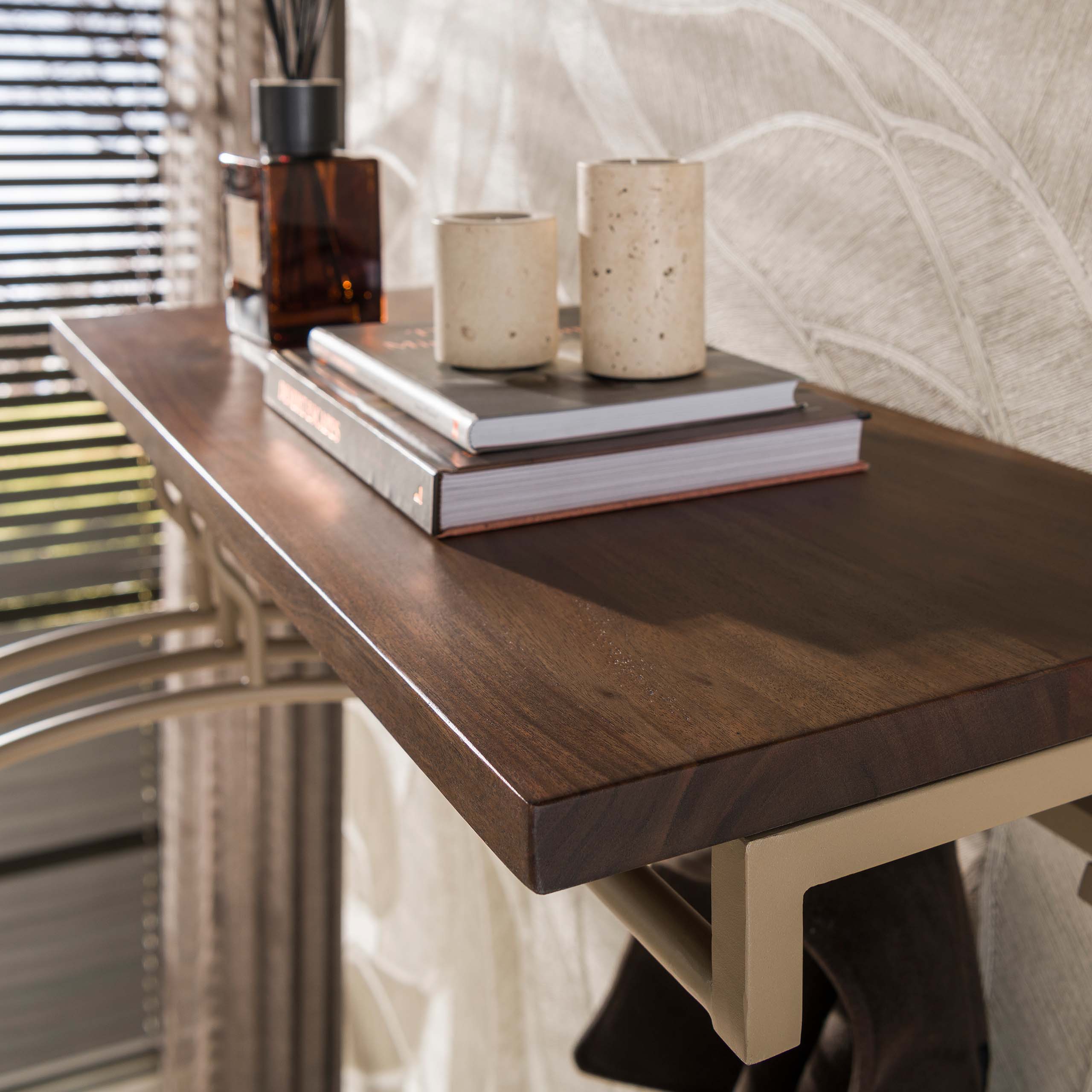 Kapstok Sienna Beige Acaciahout 5 haken Met Roede Meubelista Bovenaanzicht