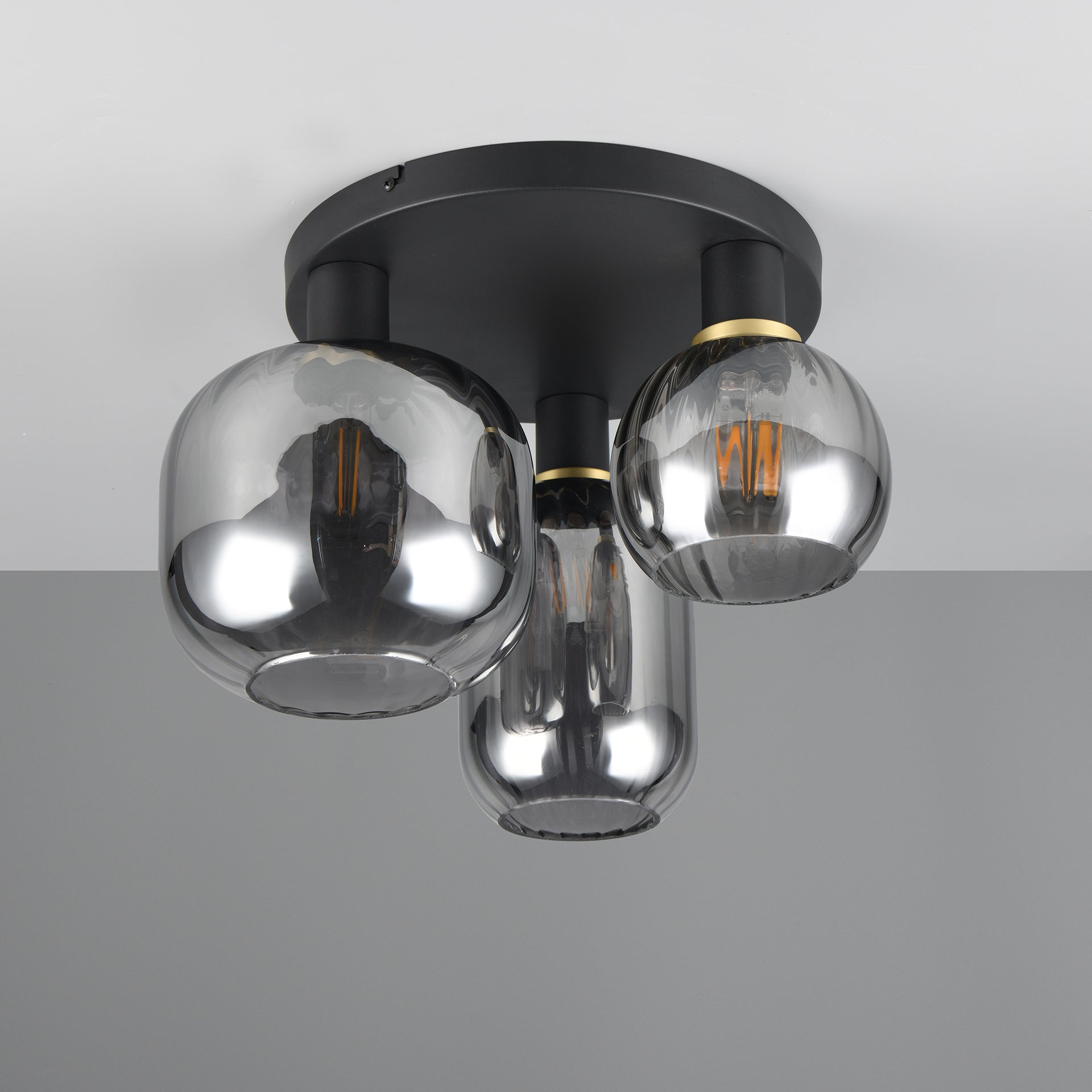 Plafondlamp Elyvo 3-lichts Chroom Glas Meubelista Sfeerfoto Donker