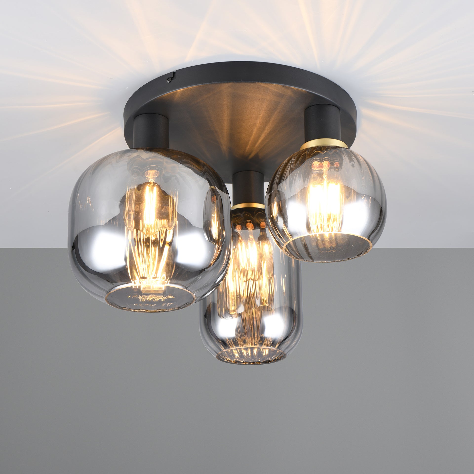 Plafondlamp Elyvo 3-lichts Chroom Glas Meubelista Sfeerfoto Licht