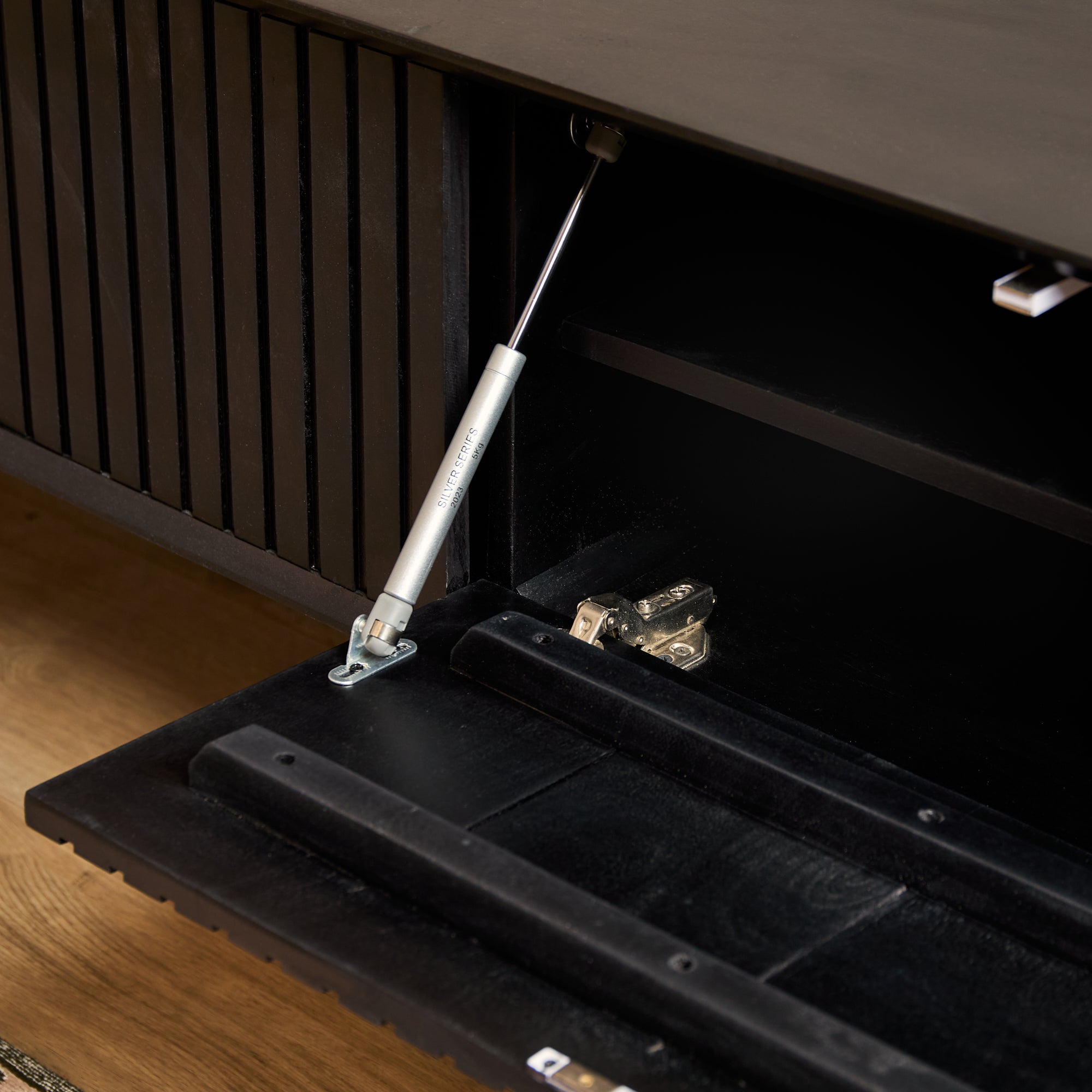 Zwevend TV-meubel Lunelle - Zwart - 240 cm
