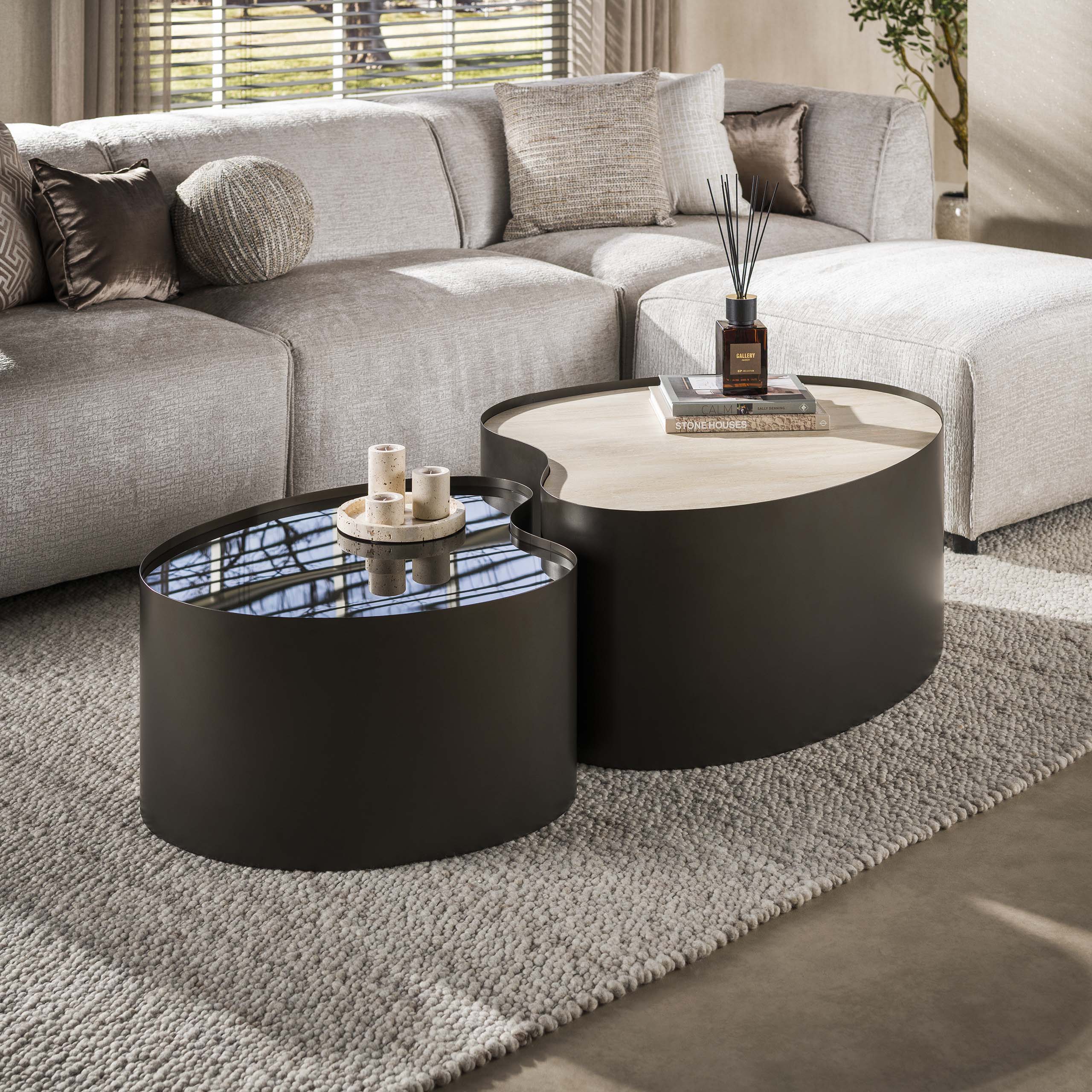 Salontafel Marvino Organisch Keramisch Travertin Set van 2 Meubelista Sfeerfoto