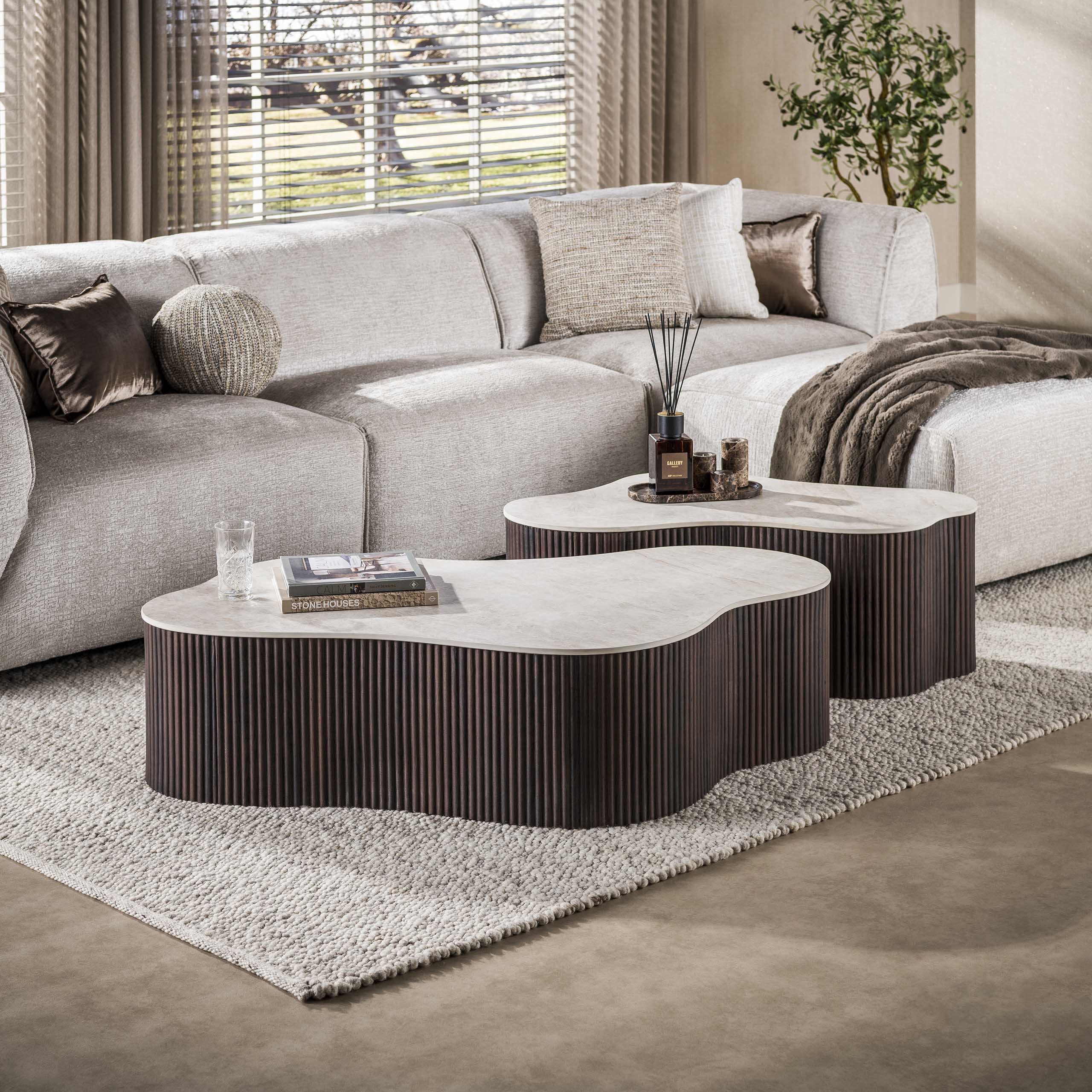 Salontafel Miyu Japandi Organisch Taj Mahal Set van 2 Meubelista Sfeerfoto