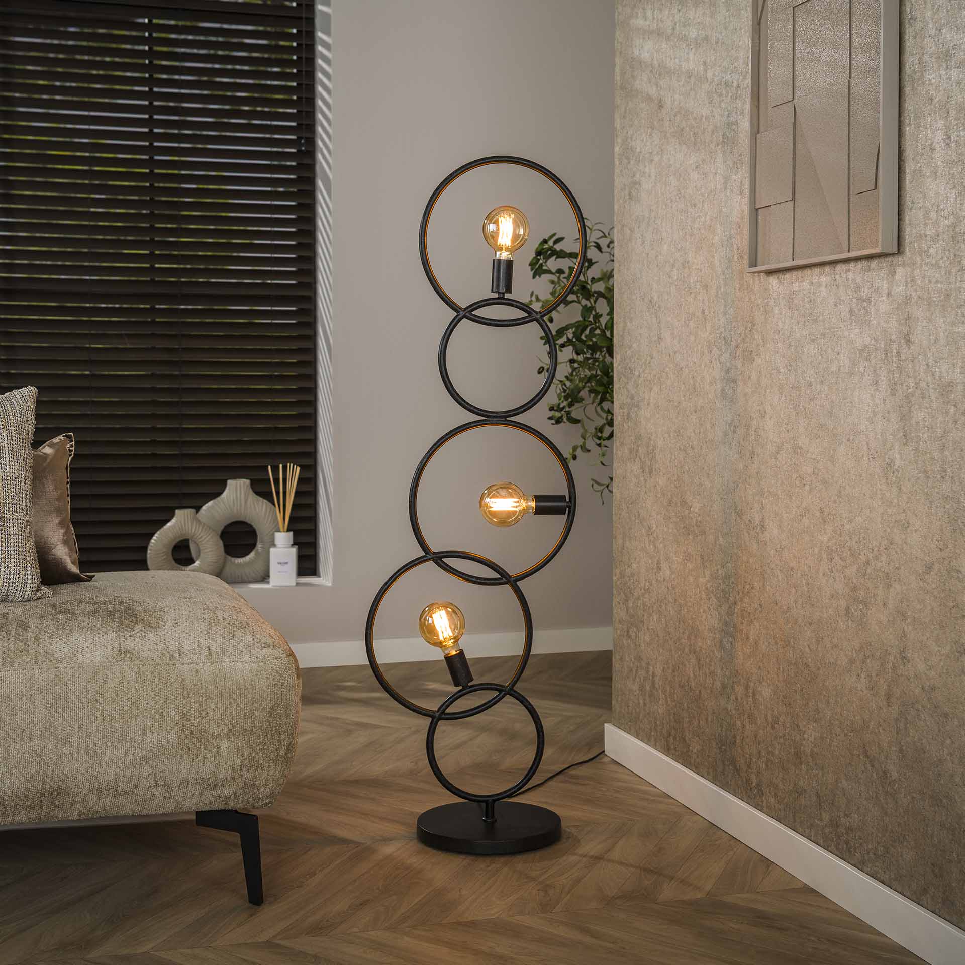 Vloerlamp Darby Antraciet Metaal 140 cm Meubelista Sfeerfoto Donker