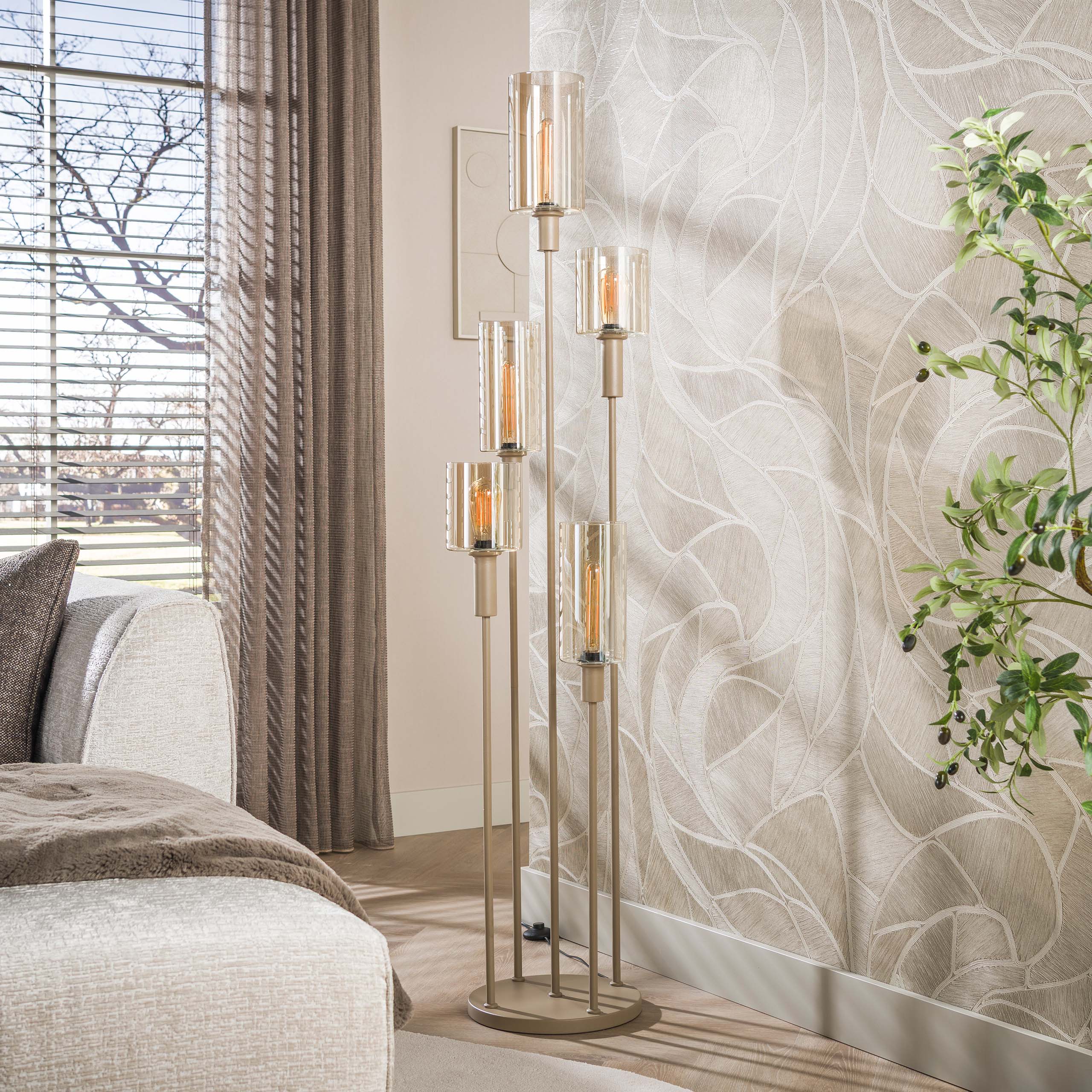 Vloerlamp Lucaro 5-lichts Beige Amberglas Meubelista Sfeerfoto Licht