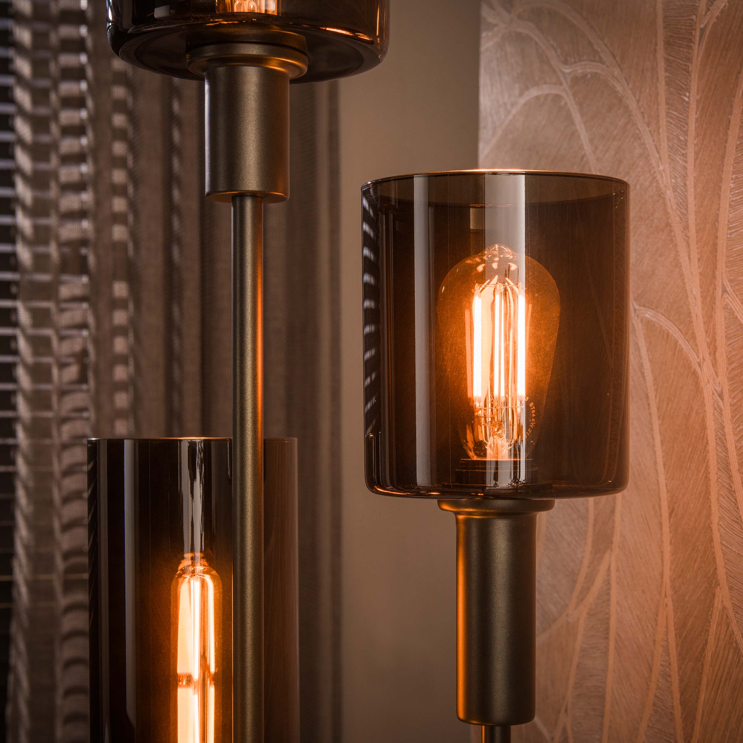 Vloerlamp Lucaro 5-lichts Brons Glas Meubelista Detailfoto Donker