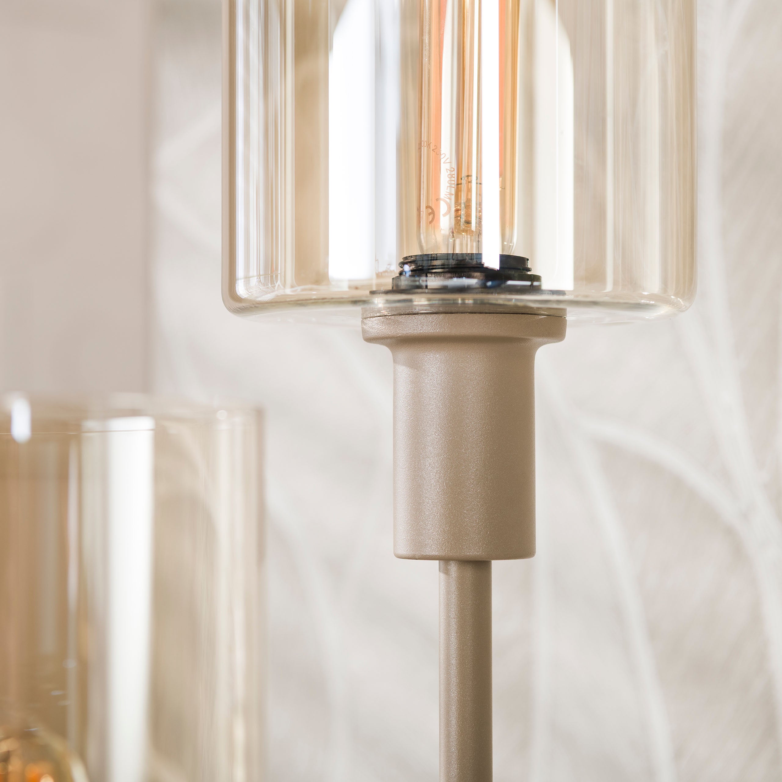 Vloerlamp Lucaro Beige Amberglas 165 cm Detailfoto Meubelista
